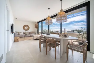 Image de The Panorama Penthouse by Hwpc