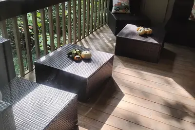 Image de 2-bedroom apartment in charming Bon Air, with WiFi, Ac, Pool. Pet Friendly.