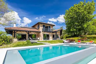 Image de Villa Mendi - Vue Panoramique Sur La Rhune, Piscine - Ascain