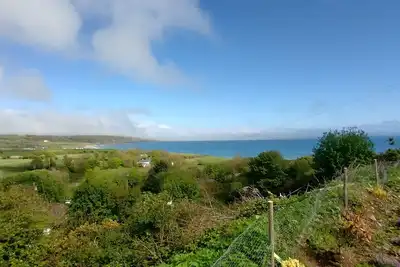 Image de 3-bedroom chalet with exquisite sea views in charming Ardmore with WiFi