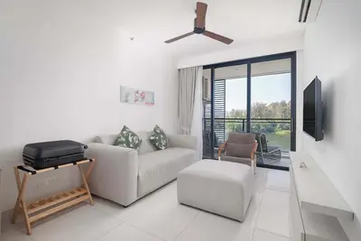 Image de Cassia Residences 2 Br Lake side