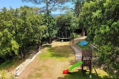 Image de Maison provençale de 180m2 pour 10p (5 chambres, 3 salles de bains)