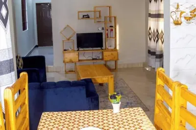 Image de Family friendly and close to all amenities. close to the beach and main road.