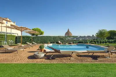 Image de Private Luxury Tower with Pool & Stunning St. Peter's View