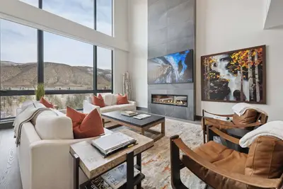 Image de One Riverfront Condo 503