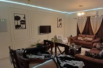 Image de Spacious 3-bedroom apartment with WiFi and Ac in charming Cairo Governorate