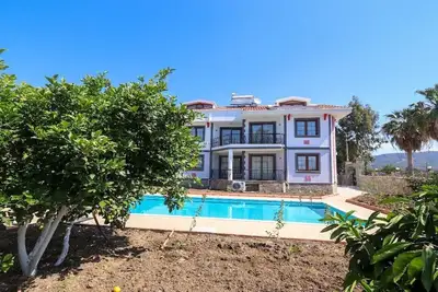 Image de FETHİYE ÇALIŞTA ÖZEL Havuzlu BÜYÜK VİLLA