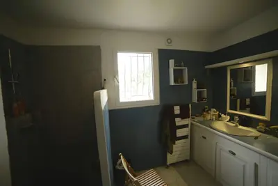 Image de Villa avec piscine naturelle