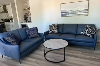 Image de Modern Oasis in the Desert