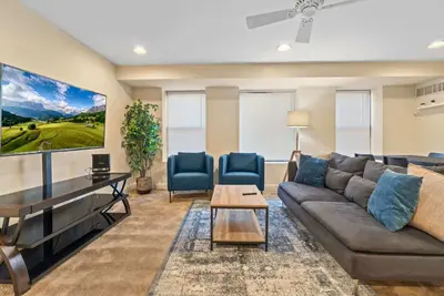 Image de Elegant 2br | 4 Beds | Old City Urban Retreat Stay