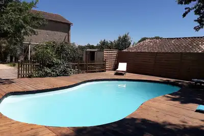 Image de Maison Vigneronne Renovee 8 Couchages Entre Mer Et Montagne ; Piscine Jardin