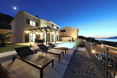Image de Villa with pool, 200 meters from the beach, sea view