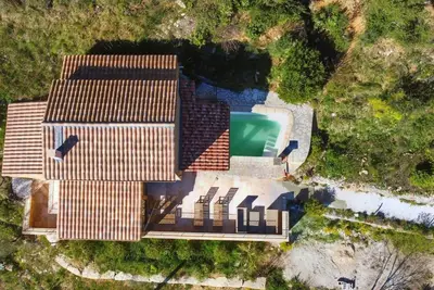 Image de Évasion Provençale : Maison de Vacances pour 6 avec Piscine Privée