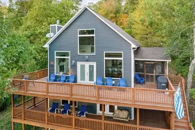 Image de Charming Lakefront Estate that Sleeps 12 on Beautiful Rough River Lake, Ky!