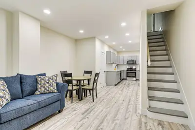 Image de 5 Mi to Dtwn: Convenient Philadelphia Townhome