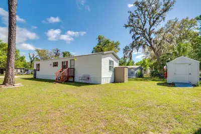 Image de 1 Mi to Manatee Springs State Park: Cozy Getaway!