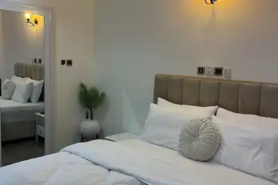 Image de 2-bedroom apartment in Manet Accra with unlimited WiFi, Ac + 24/7 security