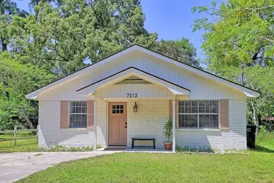 Image de Savannah House, Getaway Near Tybee & Sav  Sleeps 4