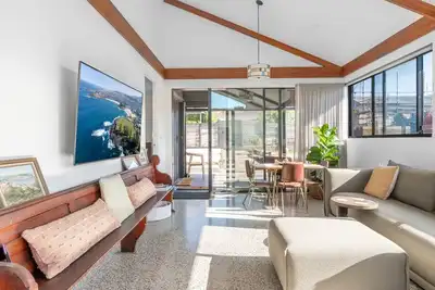 Image de Seaview Lane Hideaway ~ Captivating coastal escape by the sea