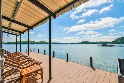 Image de Lake Hartwell Escape: Dock, Kayaks & Game Room