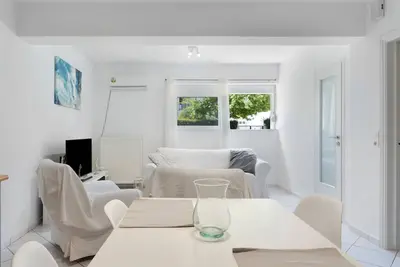 Image de Appartement 'S K Ground Flat In Vrilissia' avec Wi-Fi et climatisation