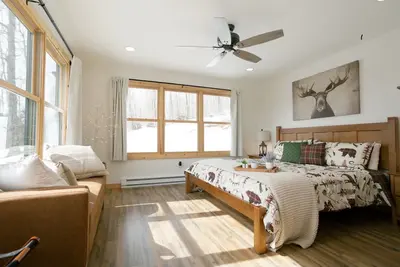 Image de Family & Pet-Friendly Mountain Cabin – Minutes from Rangeley