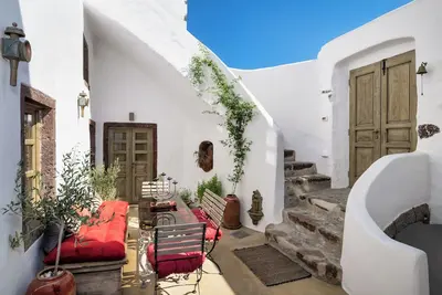 Image de Santorini Vista Legacy Retreat - Vivez l'histoire, réveillez-vous avec la vue!