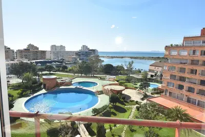 Image de Studio idéal à Santa Margarida, Roses avec piscine et Wi-Fi!