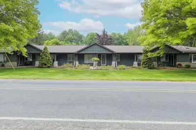 Image de Walking distance to many local attractions - Perfect for a Relaxing Getaway!