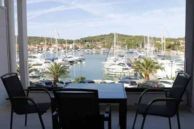 Image de Appartement d'une chambre avec le balcon et la vue sur le mer Kukljica, Ugljan (A-24327-a)