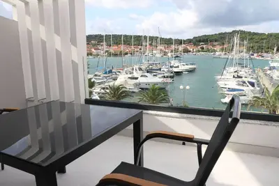 Image de Appartement d'une chambre avec le balcon et la vue sur le mer Kukljica, Ugljan (A-24327-c)