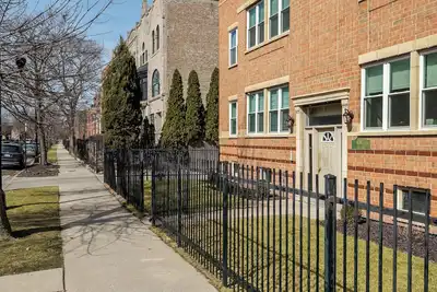 Image de ModernFarmHouseChicago-Spacious 3-bedroom condo Near Downtown Chicago