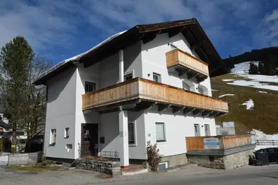 Image de Studio confortable à la sortie du village