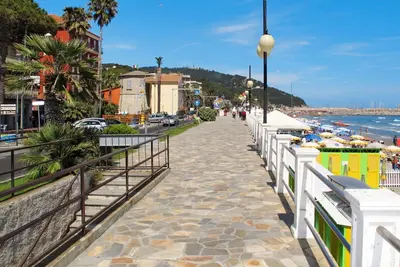 Image de Bel appartement pour 3 personnes avec Wifi, climatisation, Tv, terrasse et parking
