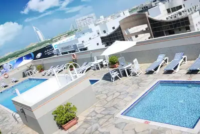 Image de Modern 2br Apartment with city views in Al Barsha