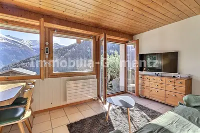 Image de Appartement confortable pour 4 personnes, salon avec 1 divan-lit, coin cuisine avec lave-vaisselle,