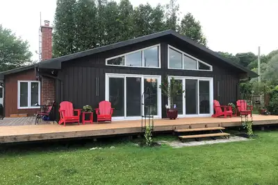 Image de Cozy 3-Bedroom Cottage in Turkey Point, close to beach, hiking & biking trails