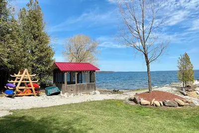 Image de Beach front cottage rental on Manitoulin Island
