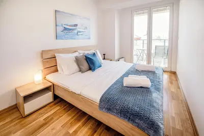 Image de Private Apartment Near Lake & Old Town Fast WiFi