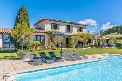 Image de Villa Aix-en-Provence Piscine et calme absolu