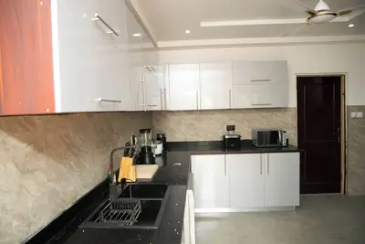 Image de Lovely spacious family sized Villa situated 2 minutes to Achimota Mall
