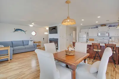 Image de Tiny Tides Waterfront Cottage