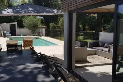 Image de Maison de campagne avec piscine