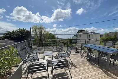 Image de maison vue mer avec terrasse