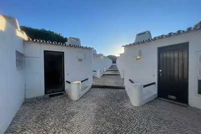 Image de Air-conditioned apartment in condominium with pool next to Falésia beach