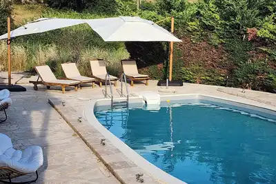 Image de Villa de charme en Provence - Piscine, Vue & Intimité Absolue