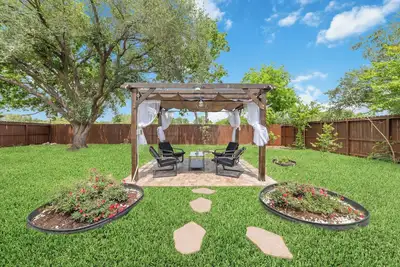 Image de Spacious 4-bedroom house in enchanting heart Houston with spacious backyard