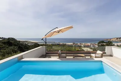 Image de Mid-Summer Dream - Private Terrace w/Pool