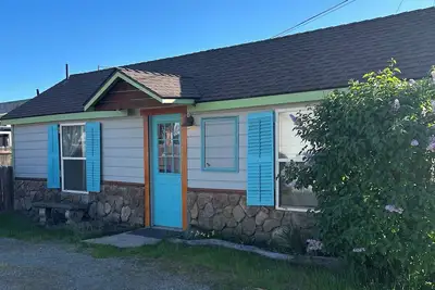 Image de Cozy Studio downtown. Walk to choices of restaurants, stores or parks