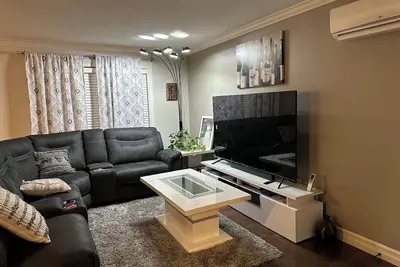 Image de Beautiful, Quiet Family 2 bedroom home in Dieppe 5 minutes drive to the airport